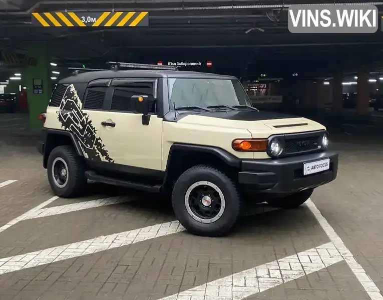 Позашляховик / Кросовер Toyota FJ Cruiser 2010 3.96 л. Автомат обл. Київська, Київ - Фото 1/21