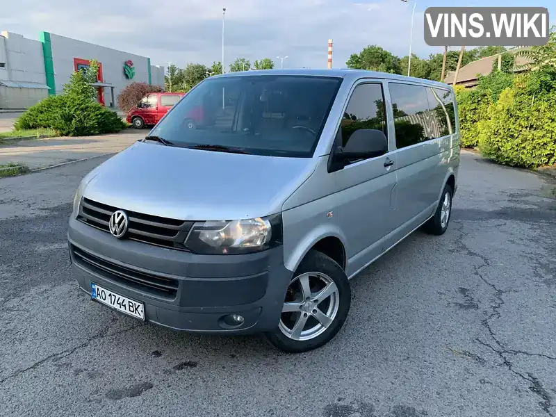 Мінівен Volkswagen Transporter 2011 2 л. Ручна / Механіка обл. Закарпатська, Ужгород - Фото 1/20