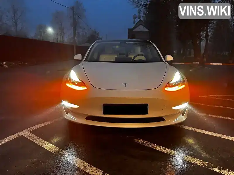 Седан Tesla Model 3 2019 null_content л. Автомат обл. Київська, Київ - Фото 1/21