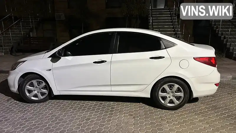 Седан Hyundai Accent 2013 1.4 л. Ручна / Механіка обл. Одеська, Одеса - Фото 1/4