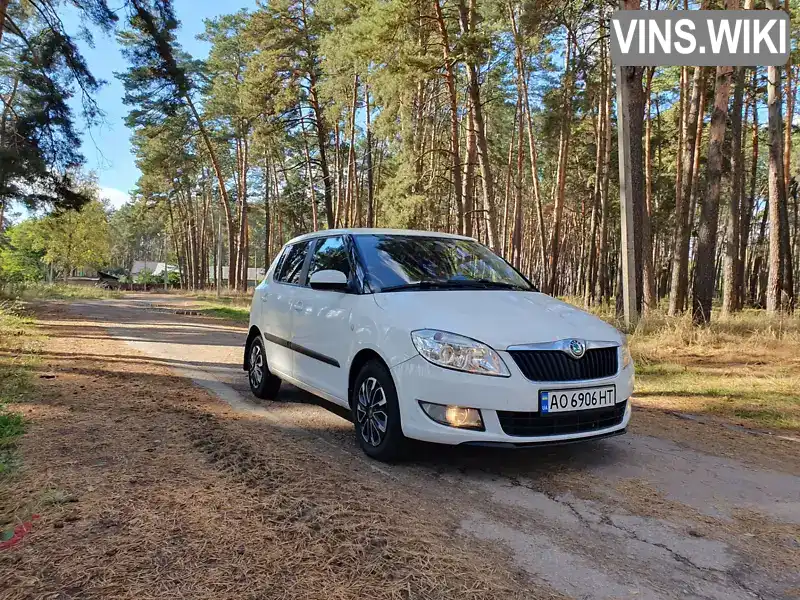 Хетчбек Skoda Fabia 2011 1.6 л. Ручна / Механіка обл. Донецька, Слов'янськ - Фото 1/21