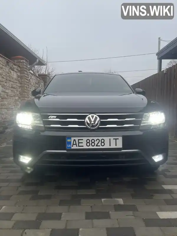 Позашляховик / Кросовер Volkswagen Tiguan 2019 1.98 л. Автомат обл. Дніпропетровська, Дніпро (Дніпропетровськ) - Фото 1/15