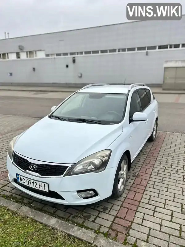 Універсал Kia Ceed 2011 1.58 л. Ручна / Механіка обл. Закарпатська, Ужгород - Фото 1/14