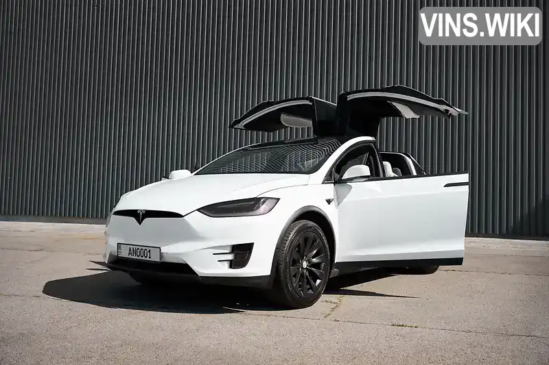 Позашляховик / Кросовер Tesla Model X 2017 null_content л. обл. Харківська, Харків - Фото 1/21