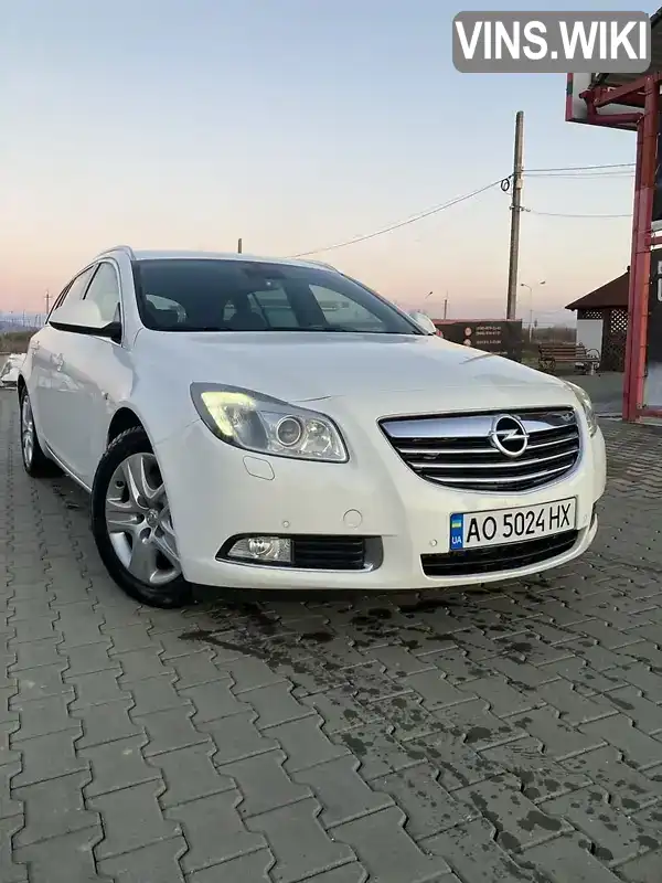 Универсал Opel Insignia 2012 2 л. Ручная / Механика обл. Закарпатская, Виноградов - Фото 1/12