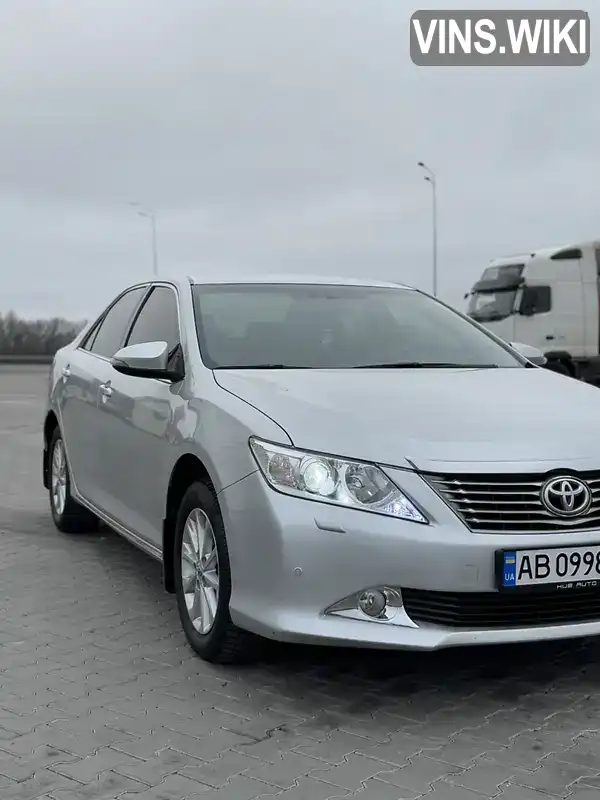 Седан Toyota Camry 2013 2.5 л. Автомат обл. Винницкая, Винница - Фото 1/21