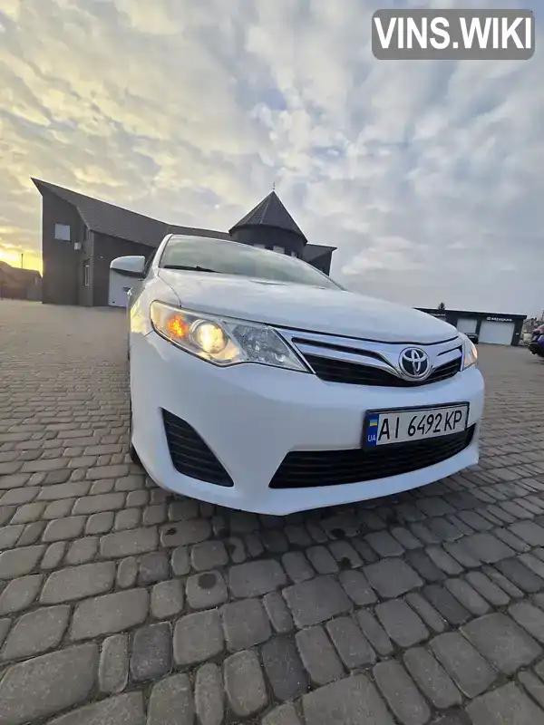 Седан Toyota Camry 2013 2.49 л. Автомат обл. Київська, Біла Церква - Фото 1/21