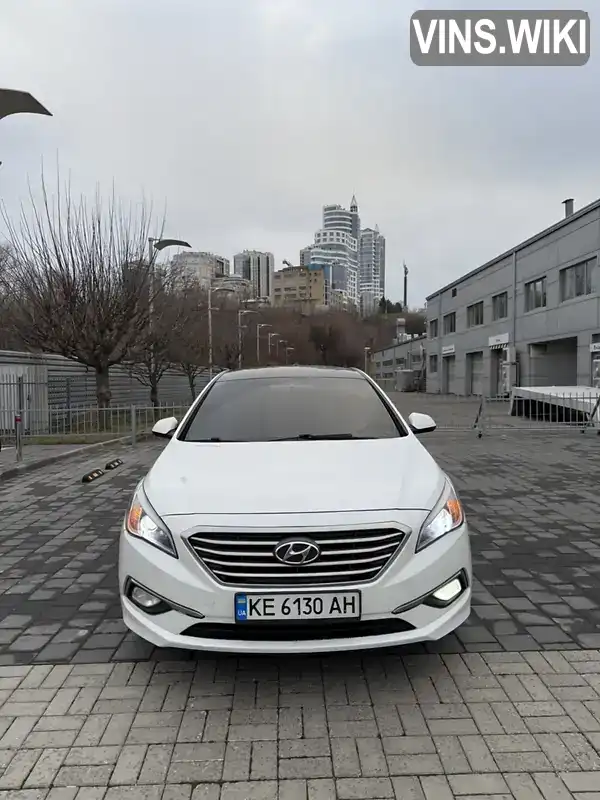 Седан Hyundai Sonata 2015 2 л. Автомат обл. Дніпропетровська, Дніпро (Дніпропетровськ) - Фото 1/17