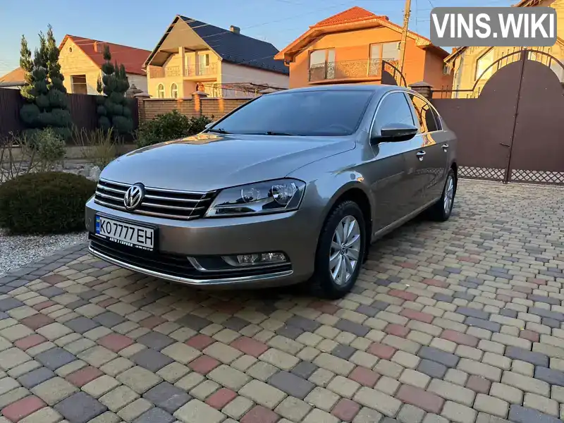 Седан Volkswagen Passat 2012 1.97 л. Робот обл. Львовская, Львов - Фото 1/21