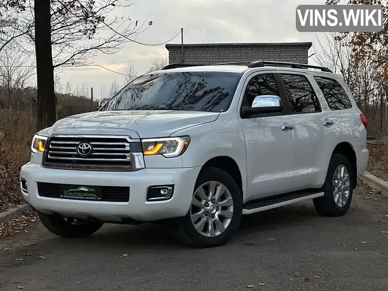 Позашляховик / Кросовер Toyota Sequoia 2016 5.66 л. Автомат обл. Київська, Київ - Фото 1/21