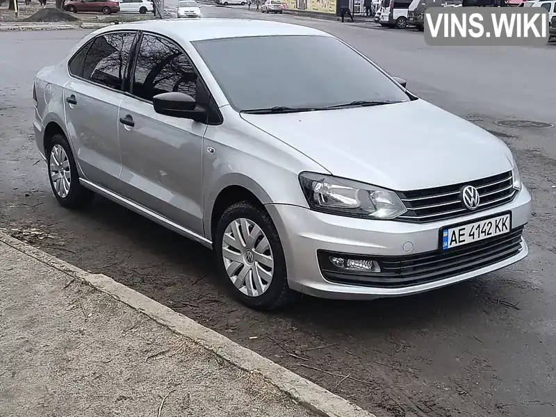 Седан Volkswagen Polo 2018 1.6 л. Ручна / Механіка обл. Дніпропетровська, Павлоград - Фото 1/11