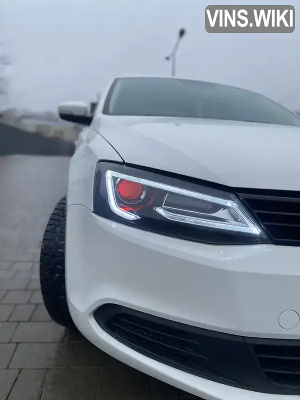 Седан Volkswagen Jetta 2012 2.48 л. Автомат обл. Тернопольская, Тернополь - Фото 1/21