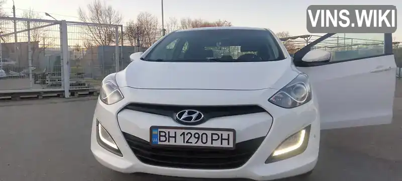 Хетчбек Hyundai i30 2013 1.59 л. Ручна / Механіка обл. Одеська, Одеса - Фото 1/11