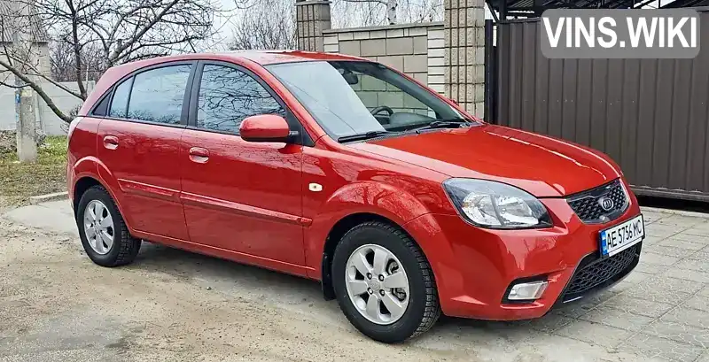 Хэтчбек Kia Rio 2011 1.4 л. Автомат обл. Днепропетровская, Каменское (Днепродзержинск) - Фото 1/21