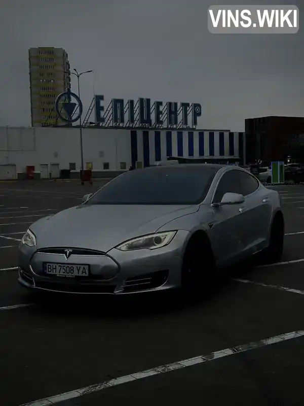 Лифтбек Tesla Model S 2013 null_content л. обл. Одесская, Одесса - Фото 1/21