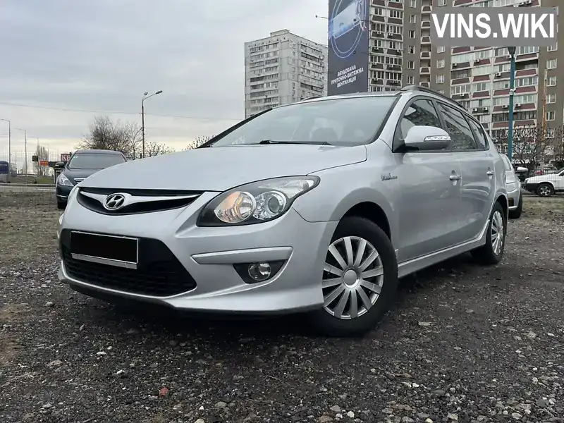 Универсал Hyundai i30 2011 1.59 л. Ручная / Механика обл. Киевская, Киев - Фото 1/21