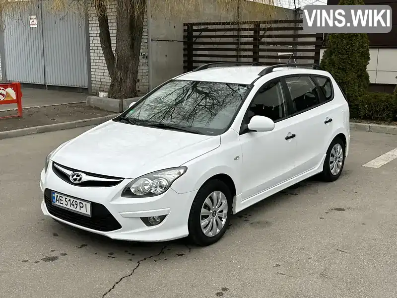 Универсал Hyundai i30 2010 1.4 л. Ручная / Механика обл. Днепропетровская, Днепр (Днепропетровск) - Фото 1/21