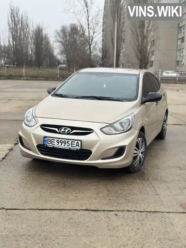 Седан Hyundai Accent 2013 1.4 л. Ручна / Механіка обл. Миколаївська, Южноукраїнськ - Фото 1/10