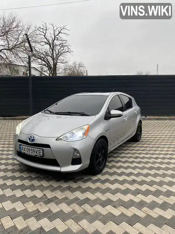 Хэтчбек Toyota Prius C 2013 null_content л. обл. Николаевская, Николаев - Фото 1/12