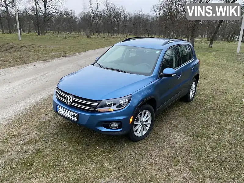 WVGAV7AX0HK047874 Volkswagen Tiguan 2017 Позашляховик / Кросовер 2 л. Фото 1