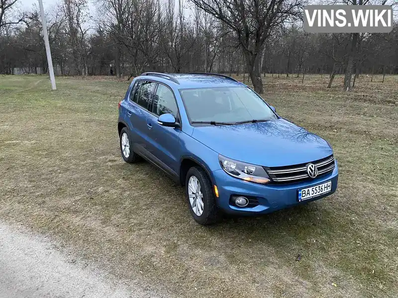 WVGAV7AX0HK047874 Volkswagen Tiguan 2017 Позашляховик / Кросовер 2 л. Фото 2