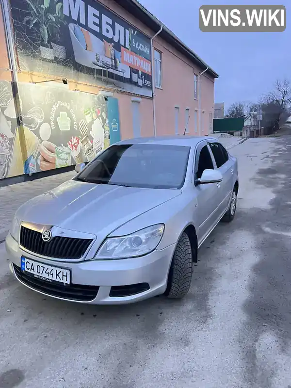 Ліфтбек Skoda Octavia 2010 1.6 л. обл. Черкаська, Умань - Фото 1/10