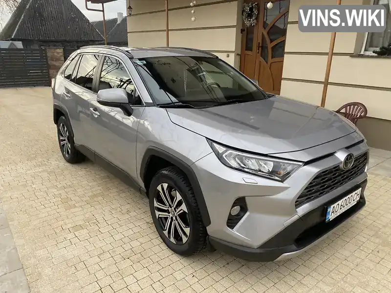 Внедорожник / Кроссовер Toyota RAV4 2020 1.99 л. Вариатор обл. Закарпатская, Хуст - Фото 1/12