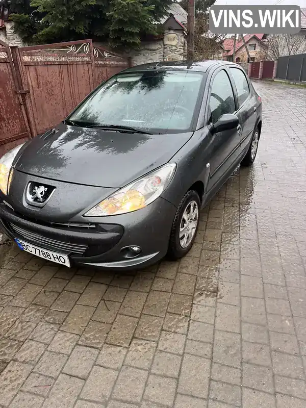 Хэтчбек Peugeot 206 2012 1.4 л. Ручная / Механика обл. Львовская, Львов - Фото 1/13