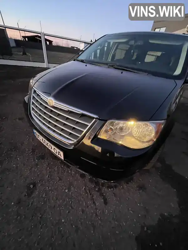 Минивэн Chrysler Grand Voyager 2010 2.8 л. Автомат обл. Львовская, Самбор - Фото 1/21