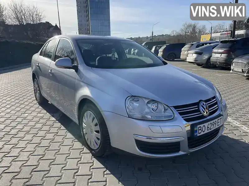 Седан Volkswagen Jetta 2005 1.6 л. Ручная / Механика обл. Тернопольская, Тернополь - Фото 1/21