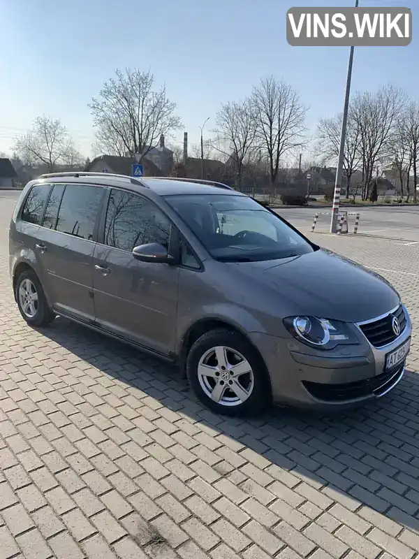 Мінівен Volkswagen Touran 2010 1.9 л. Автомат обл. Івано-Франківська, Коломия - Фото 1/9