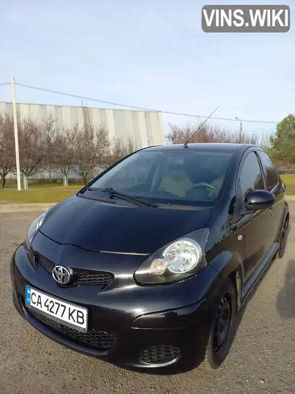 Хэтчбек Toyota Aygo 2009 1 л. Робот обл. Черкасская, Черкассы - Фото 1/21