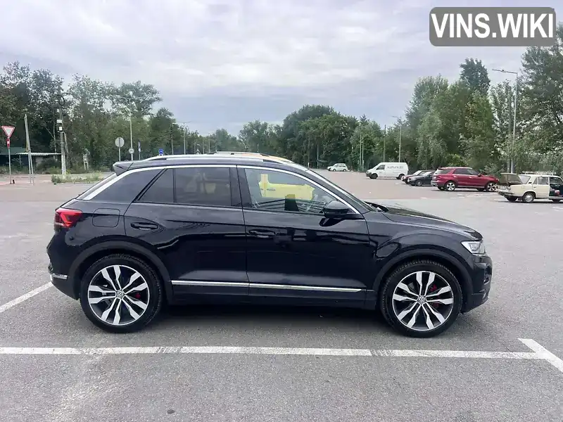 Внедорожник / Кроссовер Volkswagen T-Roc 2017 1.97 л. Автомат обл. Киевская, Киев - Фото 1/17