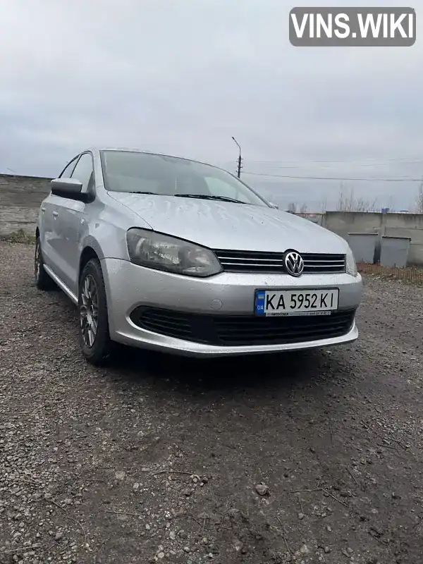 Седан Volkswagen Polo 2011 1.6 л. Автомат обл. Винницкая, Винница - Фото 1/20