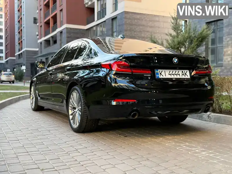 WBAJD11000B197069 BMW 5 Series 2018 Седан 3 л. Фото 4