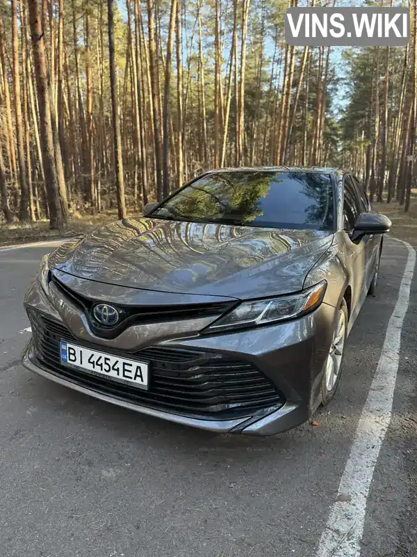 Седан Toyota Camry 2018 2.49 л. Автомат обл. Полтавская, Полтава - Фото 1/21