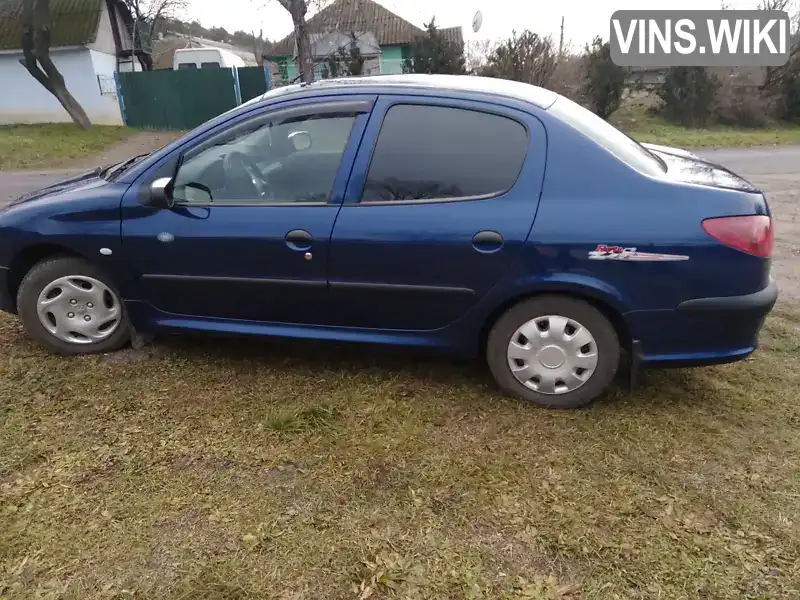 VF32BKFWA72772757 Peugeot 206 2007 Седан 1.36 л. Фото 1