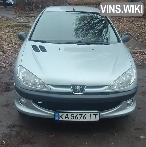 Седан Peugeot 206 2010 1.36 л. Ручна / Механіка обл. Київська, Київ - Фото 1/9