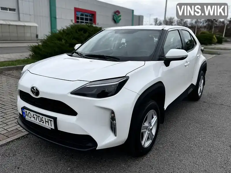 Позашляховик / Кросовер Toyota Yaris Cross 2022 1.49 л. Варіатор обл. Закарпатська, Ужгород - Фото 1/21