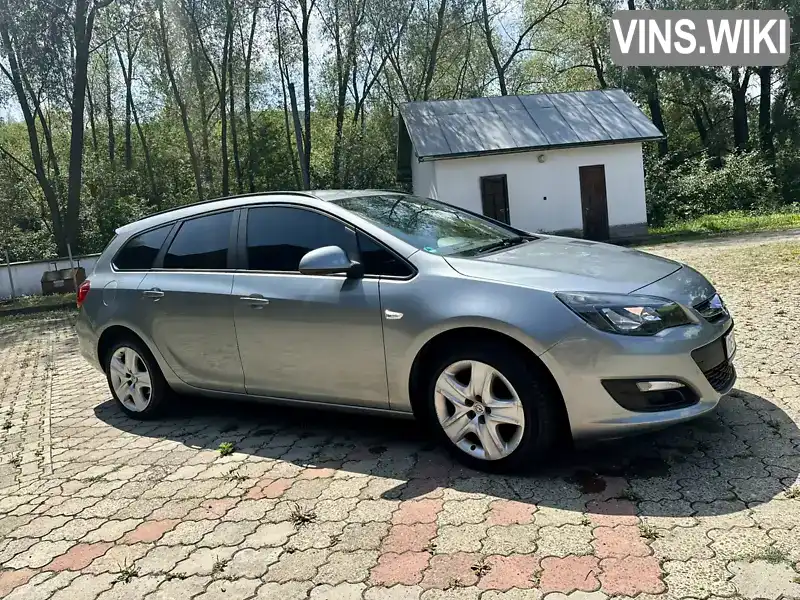 Універсал Opel Astra 2013 1.6 л. Ручна / Механіка обл. Чернівецька, Вижниця - Фото 1/11