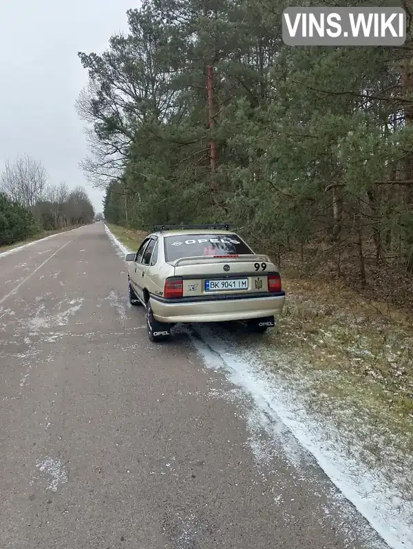 Седан Opel Vectra 1993 1.6 л. Ручная / Механика обл. Ровенская, Костополь - Фото 1/21