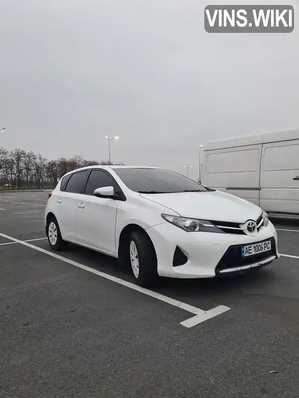 SB1KT4JE40E005713 Toyota Auris 2013 Хэтчбек 1.33 л. Фото 3