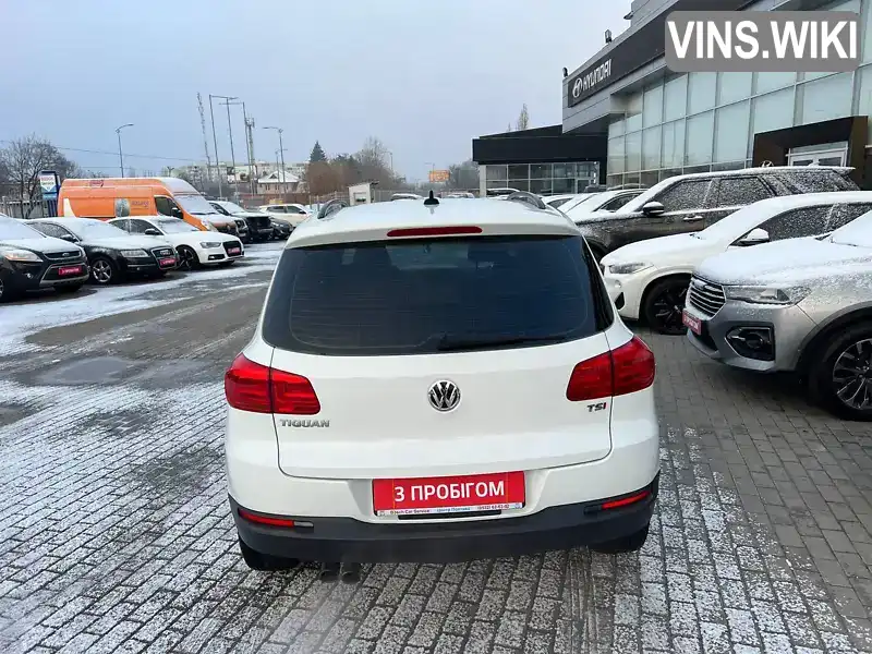 WVGAV7AXXHK039815 Volkswagen Tiguan 2017 Внедорожник / Кроссовер 1.98 л. Фото 9