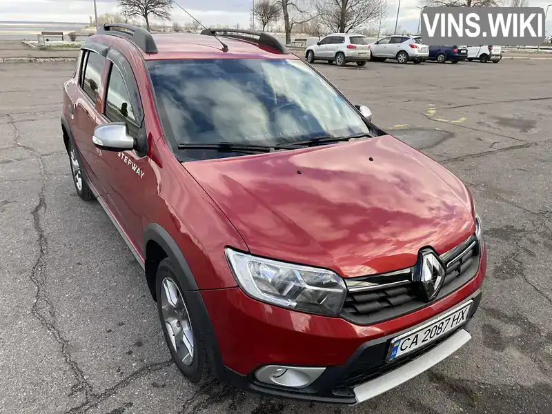 Хэтчбек Renault Sandero StepWay 2017 0.9 л. Робот обл. Черкасская, Черкассы - Фото 1/13