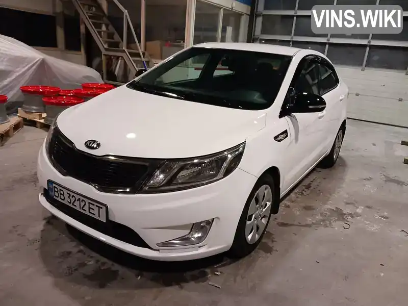 Седан Kia Rio 2013 1.4 л. Автомат обл. Київська, Київ - Фото 1/13