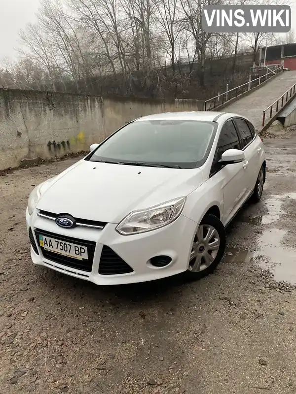 Хэтчбек Ford Focus 2014 1 л. Ручная / Механика обл. Киевская, Киев - Фото 1/13