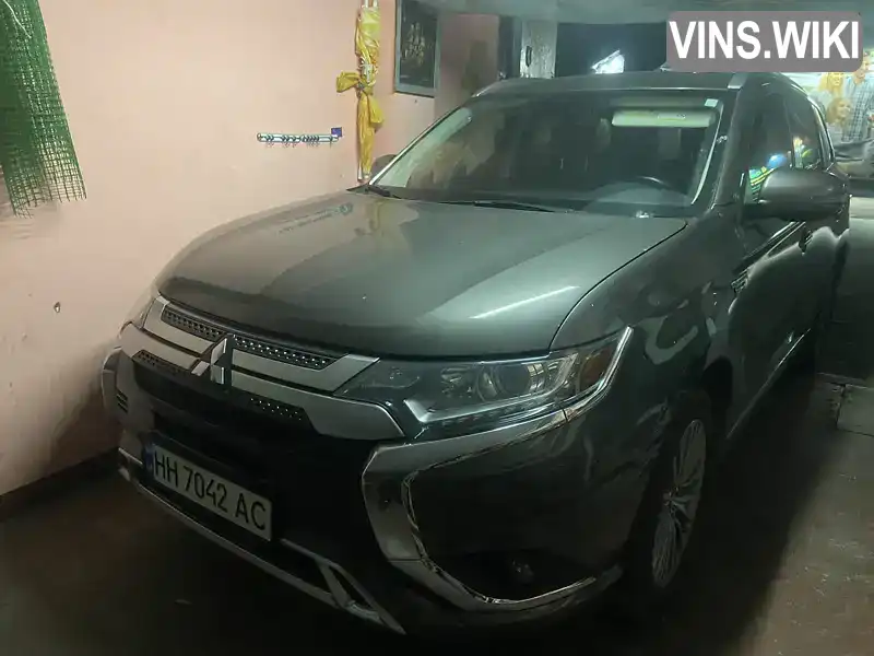 Позашляховик / Кросовер Mitsubishi Outlander 2019 2 л. Автомат обл. Одеська, Чорноморськ (Іллічівськ) - Фото 1/9