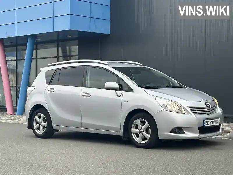 Минивэн Toyota Verso 2011 2 л. Ручная / Механика обл. Донецкая, Краматорск - Фото 1/21