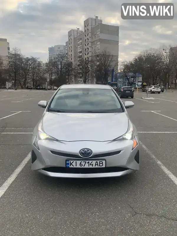 JTDKBRFU1J3603833 Toyota Prius 2018 Хэтчбек 1.8 л. Фото 1