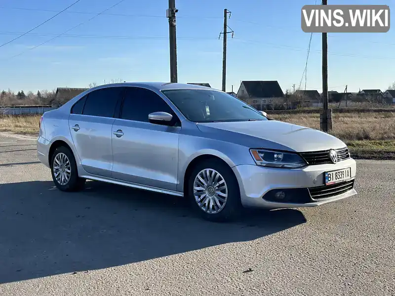 Седан Volkswagen Jetta 2013 2.5 л. обл. Полтавська, Полтава - Фото 1/21